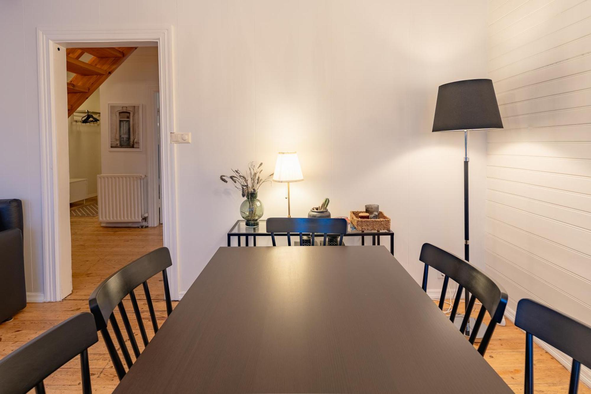 Day Dream Central Akureyri Three Bedroom Apt Esterno foto