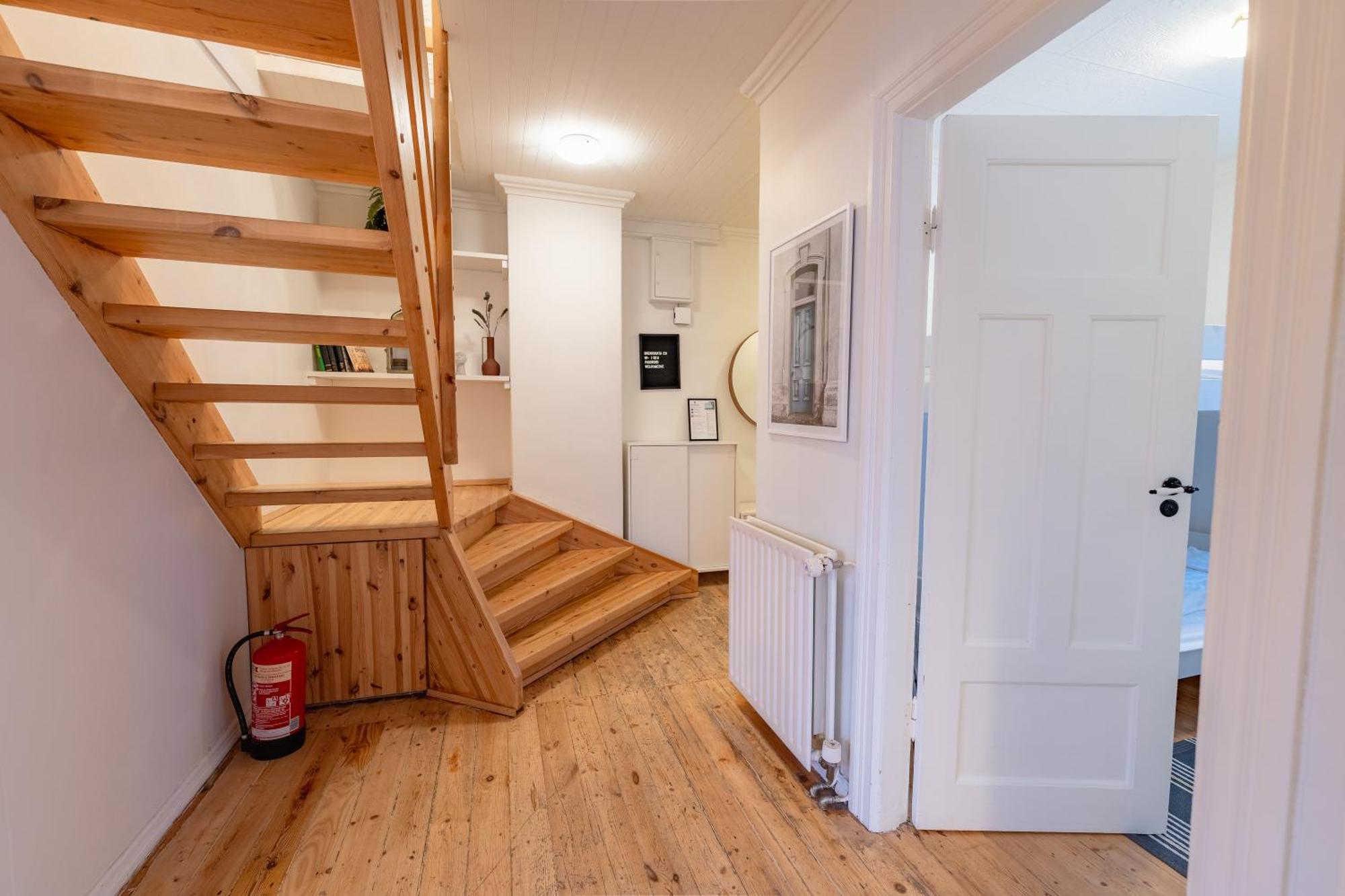Day Dream Central Akureyri Three Bedroom Apt Esterno foto